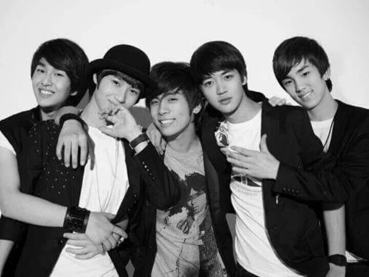 Шайни бит. Shinee. минхо шайни. группа shinee. shinee 2025.