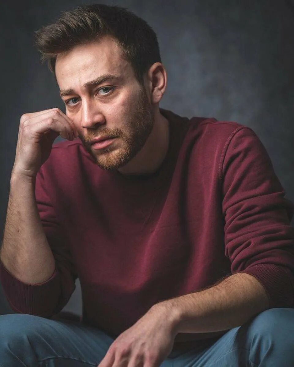 Эге семих актер. Kertenkele oyunculari isimleri 09:40 7 ноября 2015. Серкан балбал. Сельчук ёнтем. Эге семих эркен актёр фото.