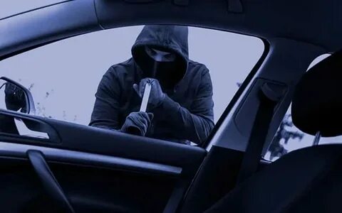 Угон автомобиля группой лиц