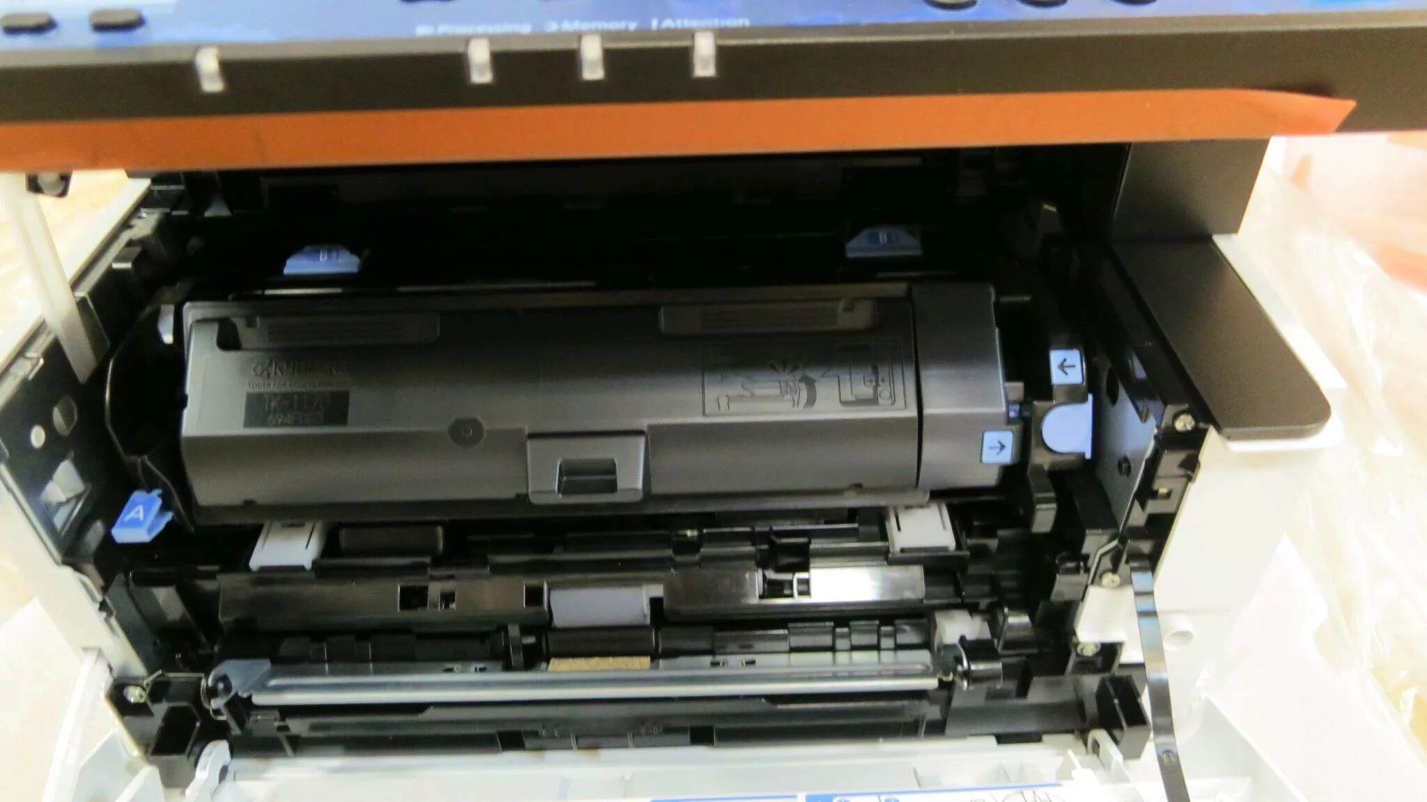 Мфу лазерное ecosys m2040dn. Kyocera m2040dn. m2040dn kyoceraакртридж. принтер ecosys m2040dn. мфу kyocera ecosys m2040dn картридж.