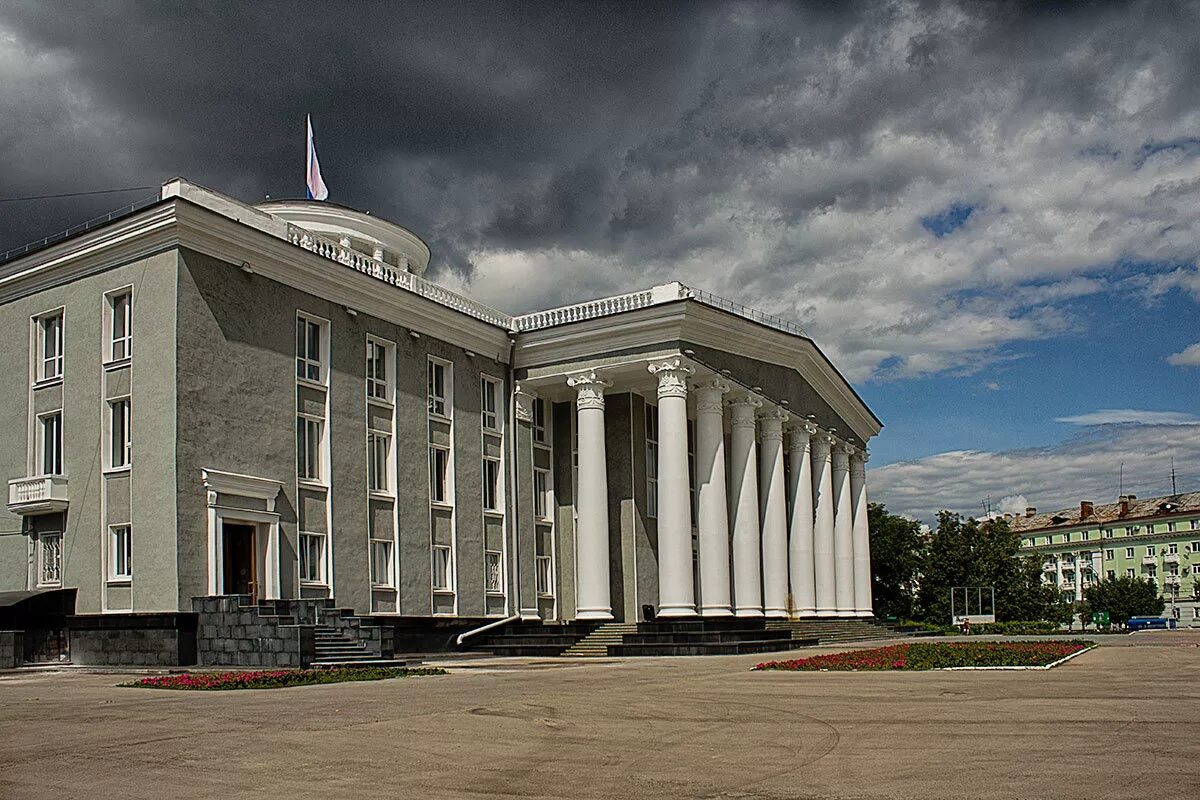 Дворец Химиков Дзержинск. Дворец культуры Дзержинск. ДКХ Дзержинск. Дзержинск Нижегородская область ДКХ.