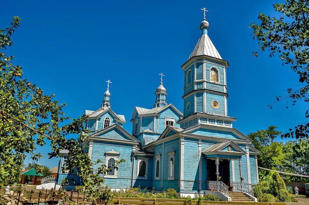 Сайт калининский район краснодарского края. Ст Калининская храм Богоявления Господня. Храм Богоявления станица Калининская. Церковь станица Калининская Краснодарский край. Богоявленская Церковь ст.Калининская.