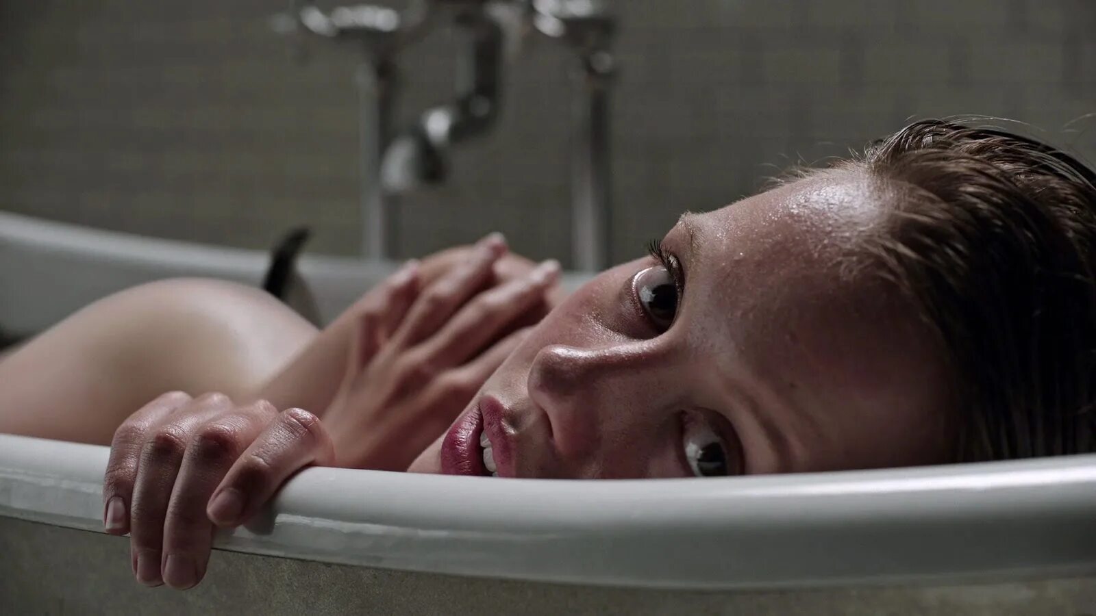 Миа гот лекарство от здоровья. A Cure for Wellness фильм. Лекарство от здоровья Ханна. Миа гот в фильме лекарство от здоровья