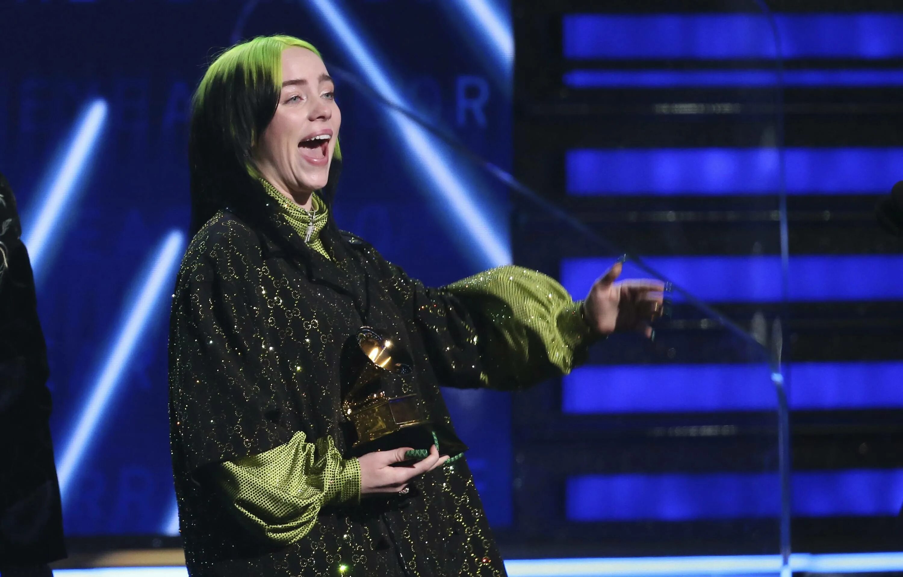 Billie eilish 2022. Билли айлиш грэмми 2020. Billie eilish грэмми. Билли айлиш грэмми наряд 2022. Билли айлиш грэмми.