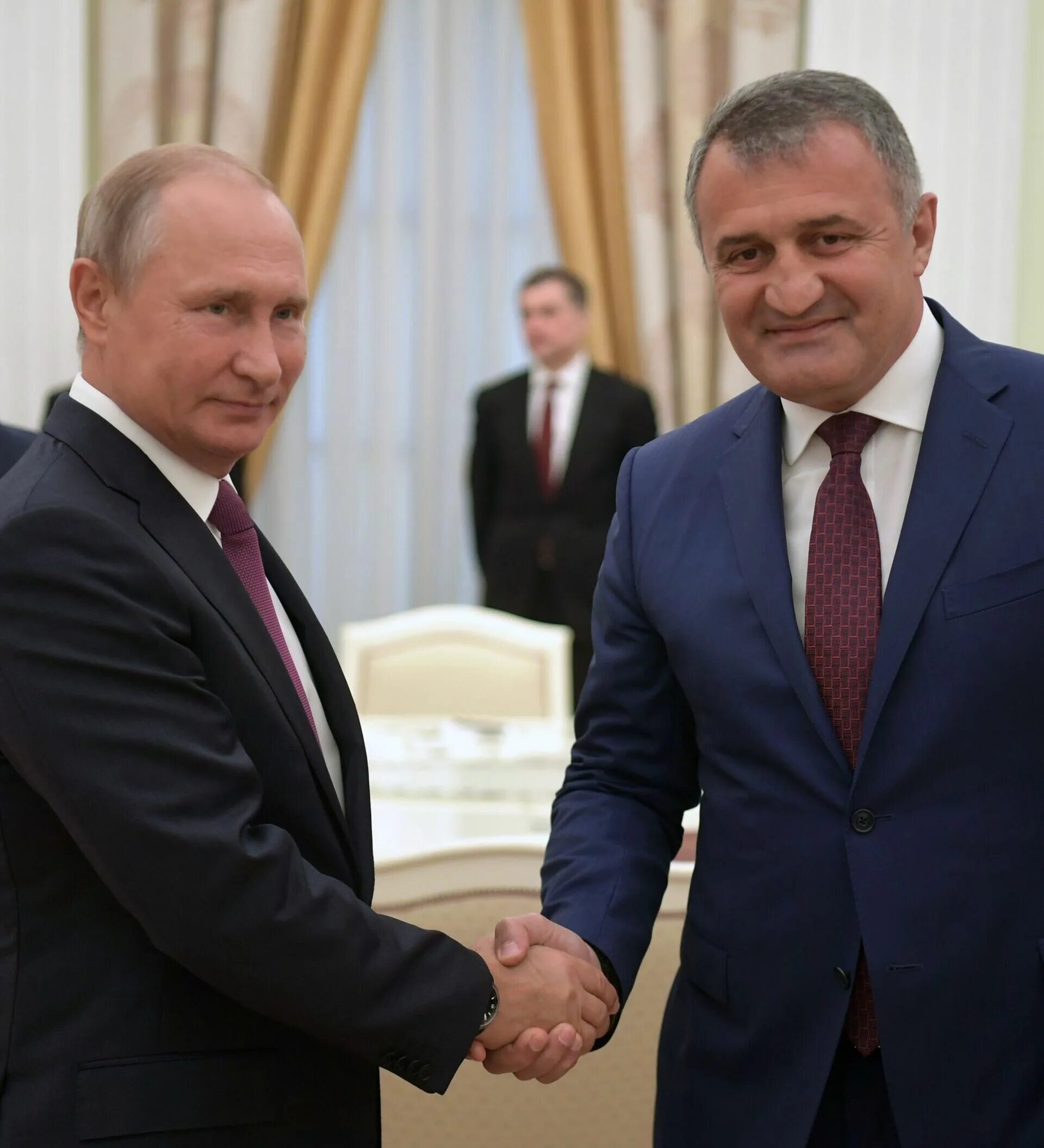 Политики южной осетии