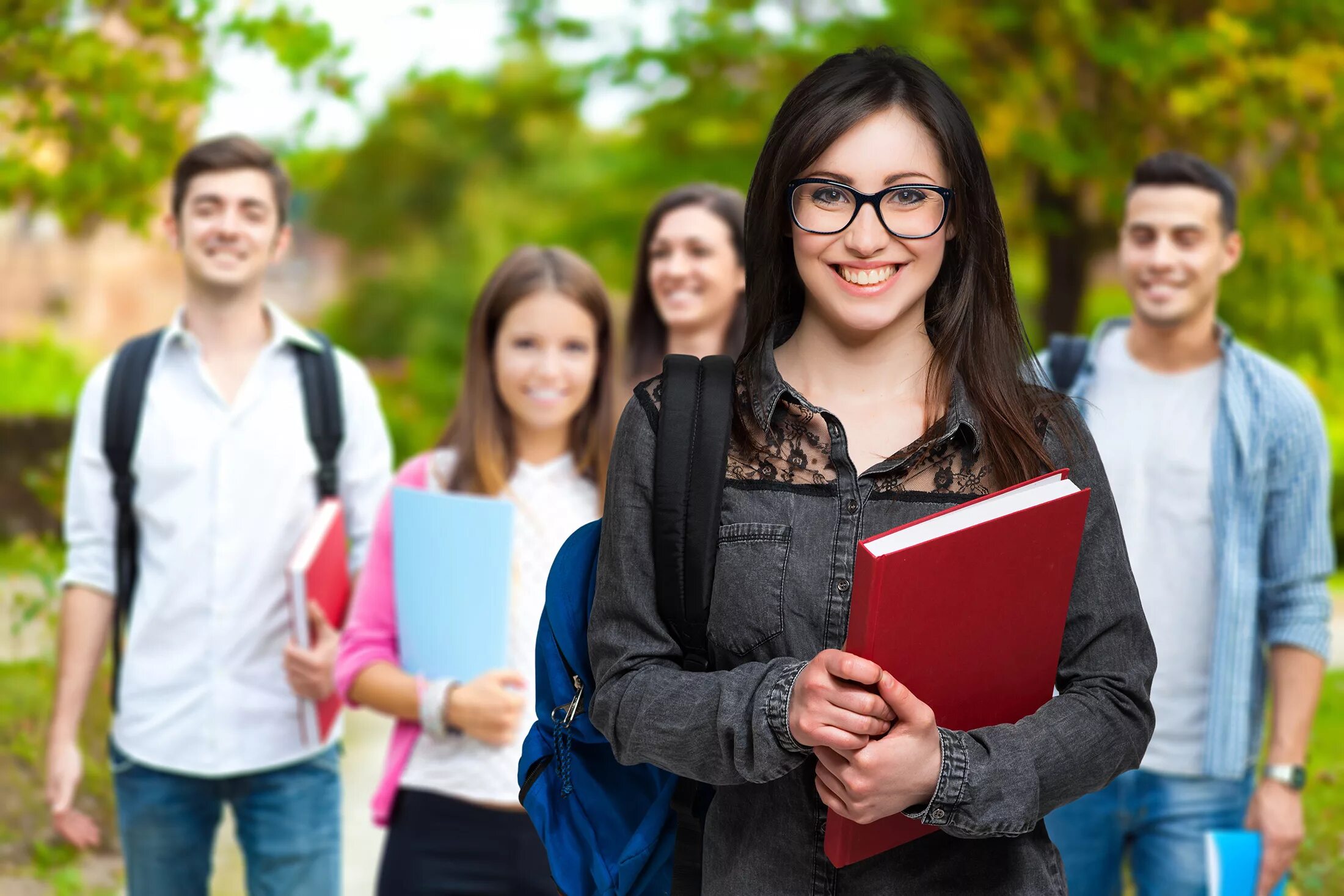 Eklavvya com student. Фотосессия студентов. Молодежь студенты. Успешный студент. Студенты в парке.