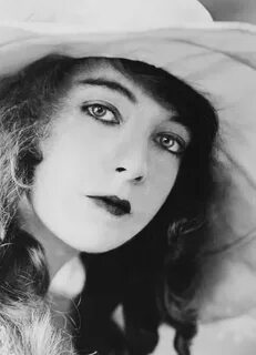 Lilian black