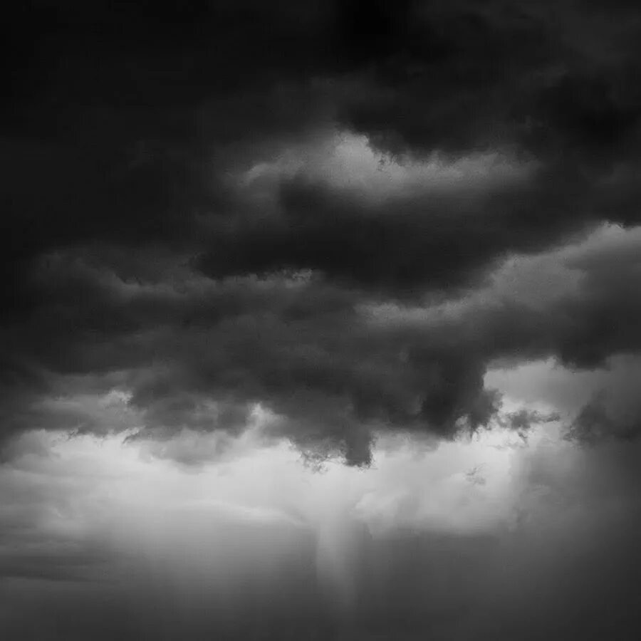 Облачное небо. Небо чб для фотошопа. Темное небо. Мрачное небо. Dark.