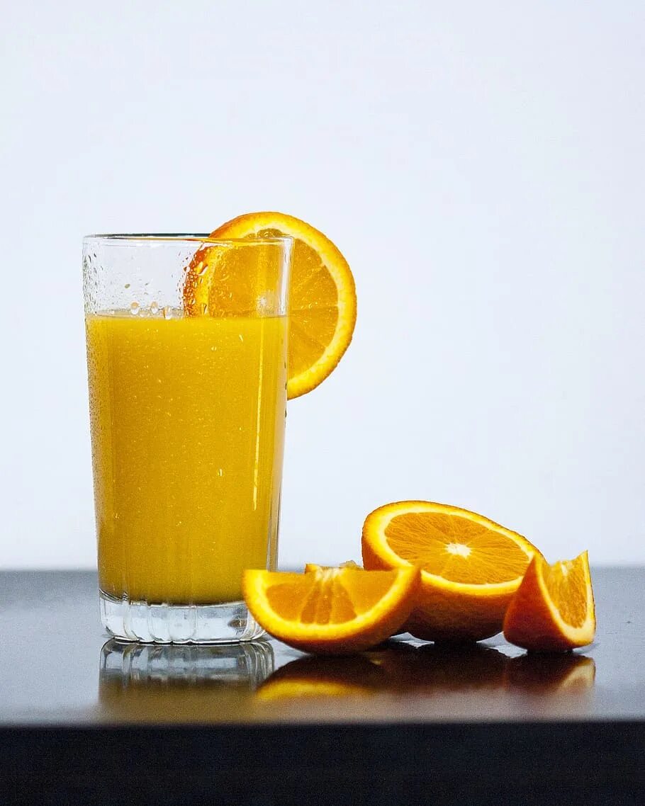 Смузи из облепихи. Апельсиновый фреш. Апельсиновый сок. Orange juice. Сок картинка.