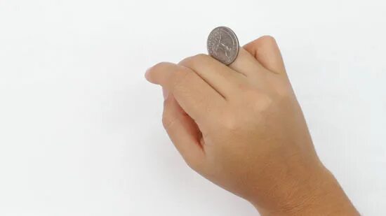 Finger roll. Монета палец вверх. Монетка для подбрасывания подарок. Камень падающий из пальцев украшения. Как подбрасывать монетку большим пальцем.