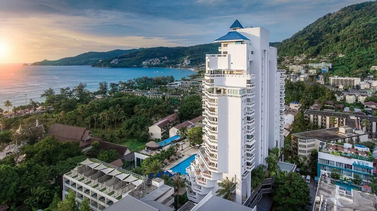 Andaman beach suites. Андаман Бич Патонг. Andaman Beach Suites 4*. Andaman Beach Suites 4*, Таиланд, Патонг. The Andaman Beach Hotel Phuket Patong - Sha Extra Plus.