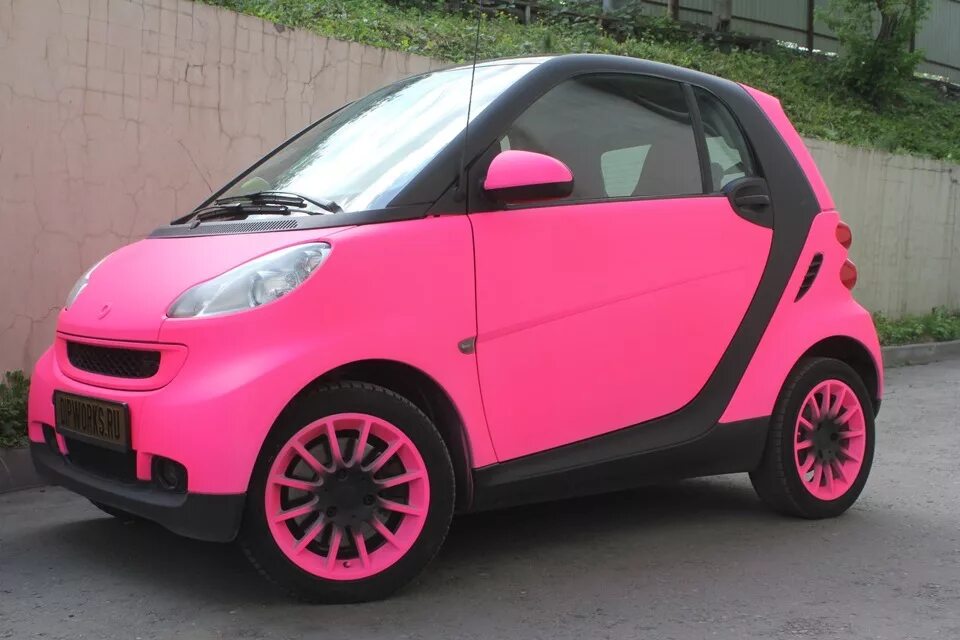 Smart Fortwo розовый. Смарт смарт смарт смарт смарт машина. Mercedes Smart Fortwo Pink. Мерседес смарт новый.