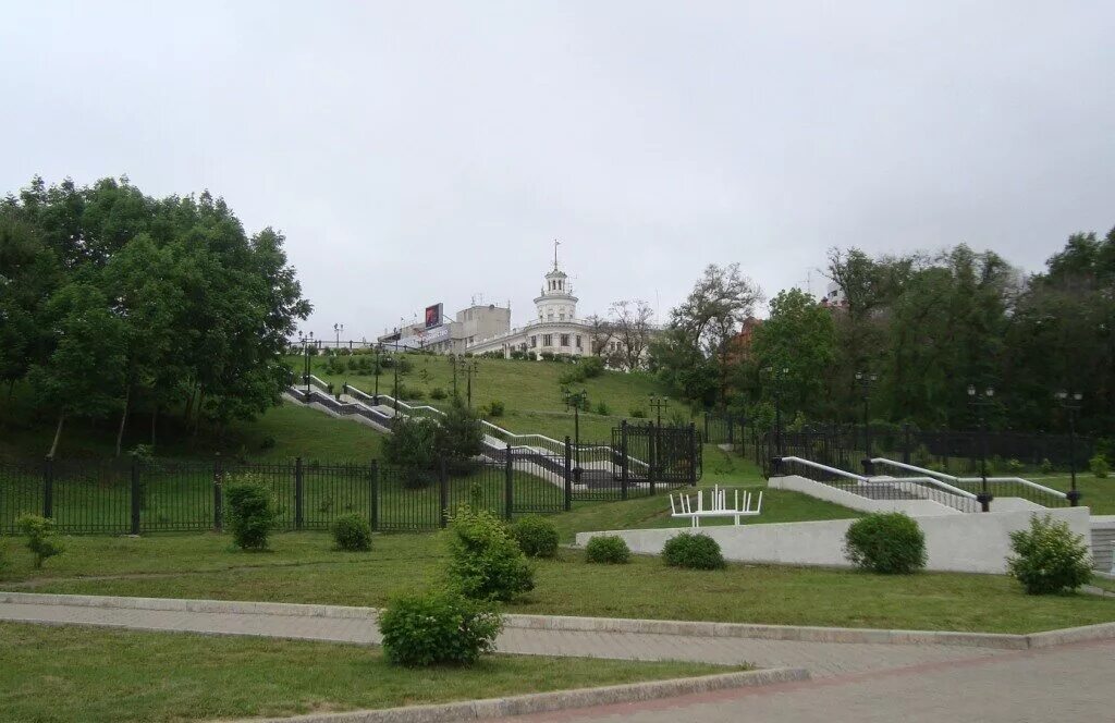 николай парков хабаровск. парк уссурийский бульвар хабаровск. пруд в парк северный хабаровск. парк динамо хабаровск 80х. диснейленд в хабаровске северный.