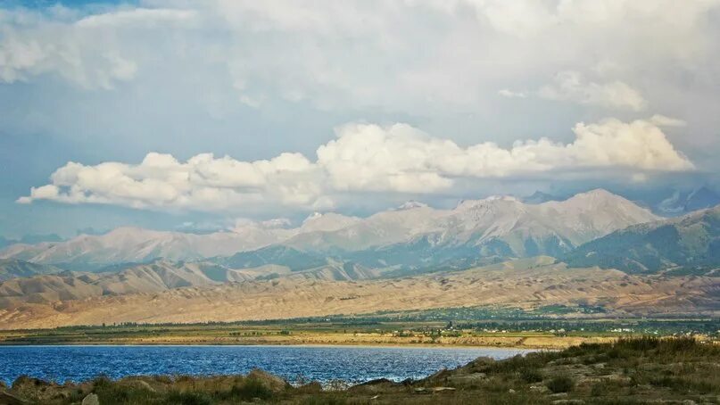 Башня бурана киргизия. Киргизия столица бишкек горы. Ош киргизия. Кыргызстан горы маки. Башня бурана чуйская долина.