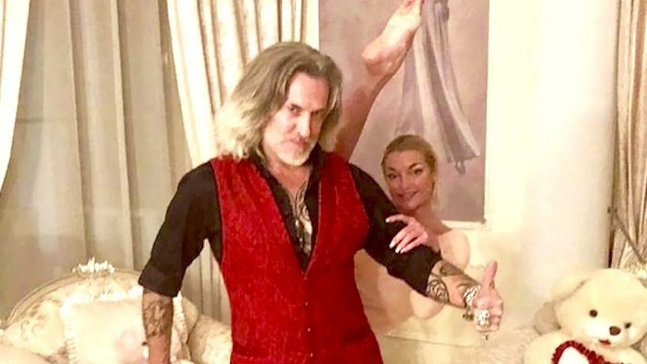 Никита джигурда в полный рост. Джигурда видео. Танец джигурды. Танец джигурды. Анастасия волочкова и никита джигурда.