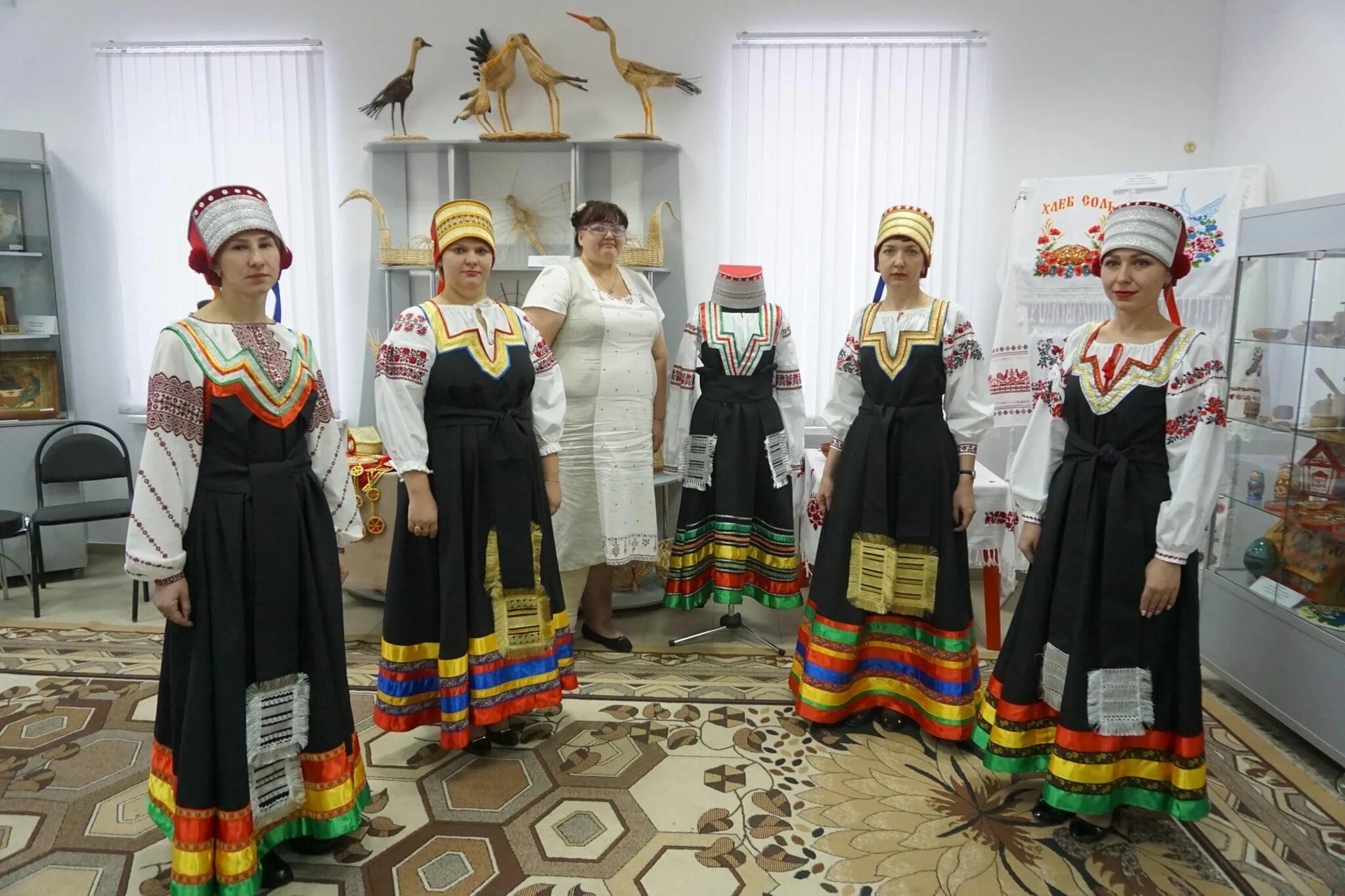 Борисовский сайт белгородская. Народный костюм Борисовского района Белгородской области. Борисовский дом ремесел. Народный костюм Белгородчины. Народный женский костюм Борисовского района.