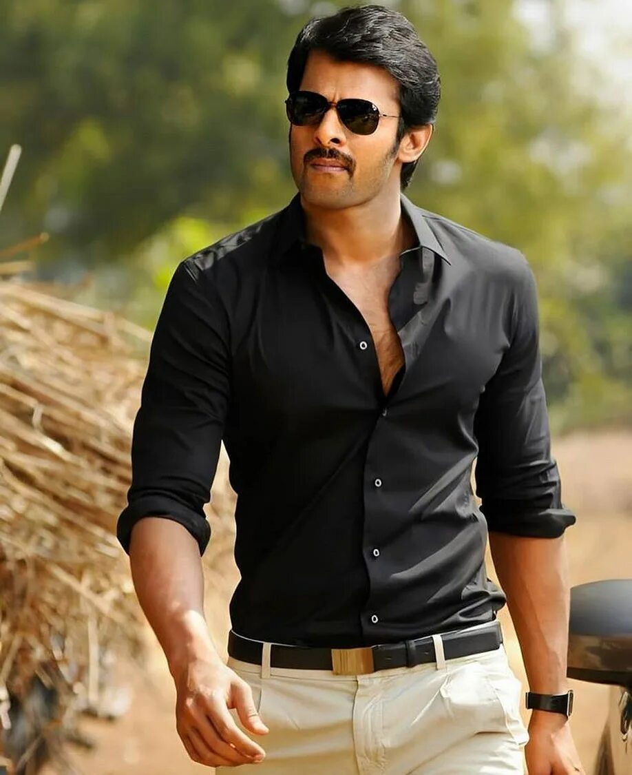 Прабхас киноактеры индии. Прабхас уппалапати. Актер прабхас. Фото прабхаса. Прабхас актёры индии.