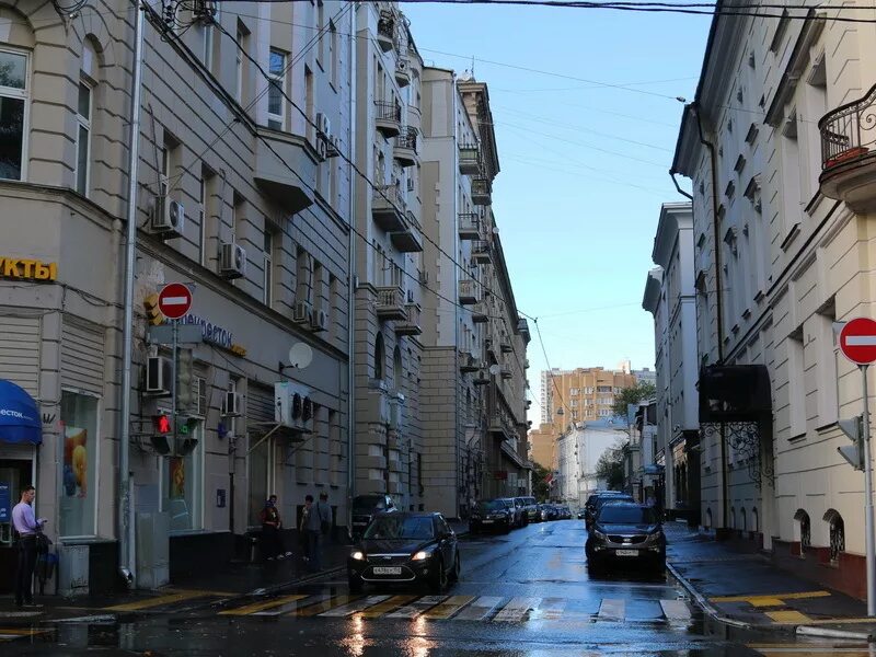 Староконюшенный переулок. Староконюшенный переулок Москва. Конюшенный переулок Москва. Арбат Конюшенный переулок.