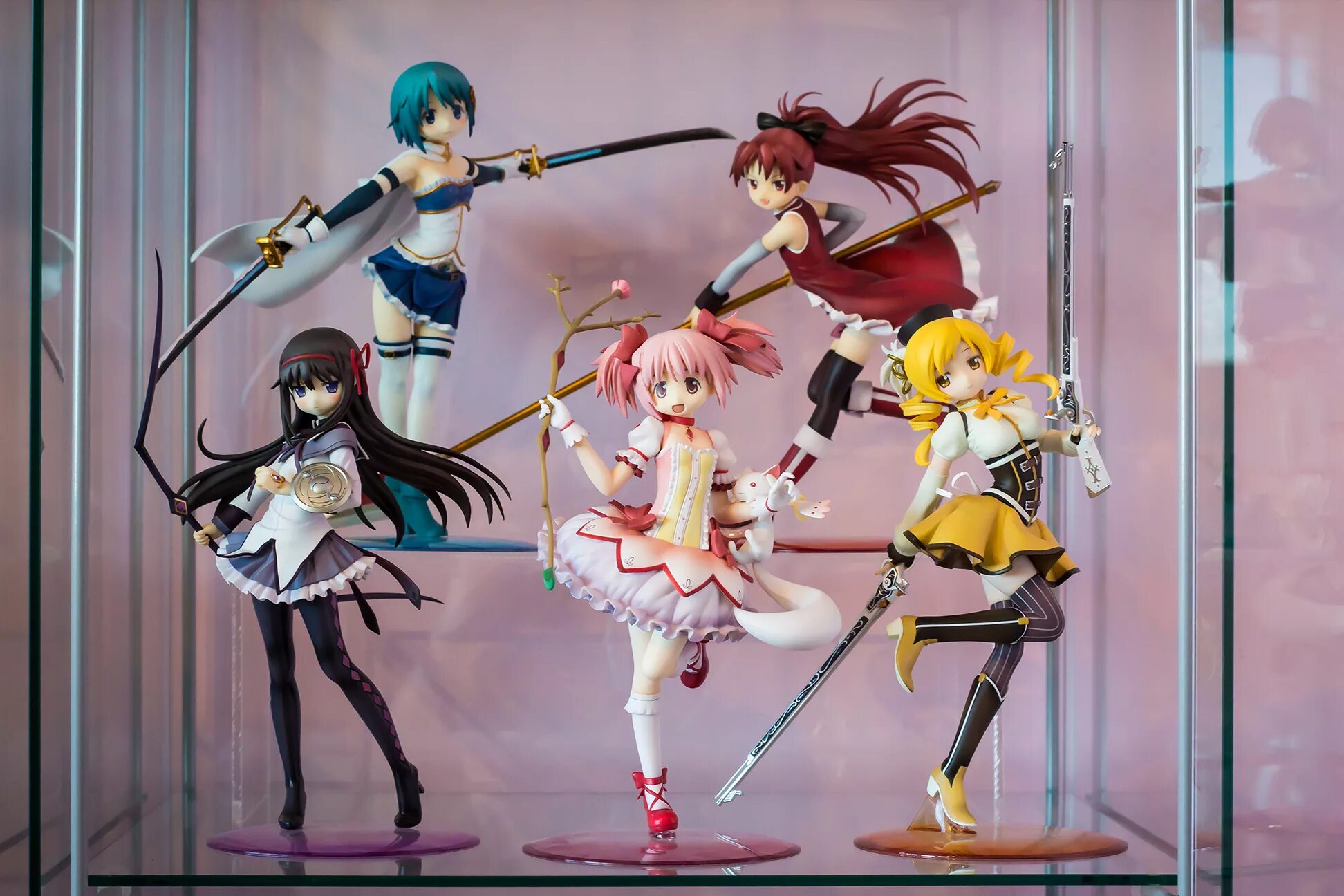 Figma линейка. Мадока Магика фигма. Madoka Kaname Figure. Персонажи Мадока фигурка. Мадока Саяка референс.