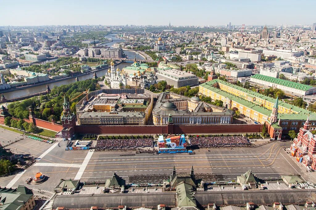 площадь маяковского в москве. большой кремлёвский дворец в москве вид сверху. московский кремль вит сверху. дворцовая площадь главный штаб в санкт-петербурге. площадь 3 вокзалов в москве.