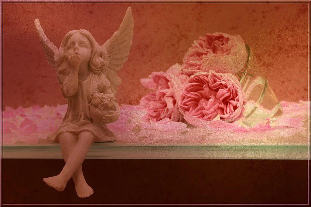 Нежность ангелов. Ангелочек. Красивый ангел с розами. Нежные цветы с ангелочками. Ангелочки с цветами.