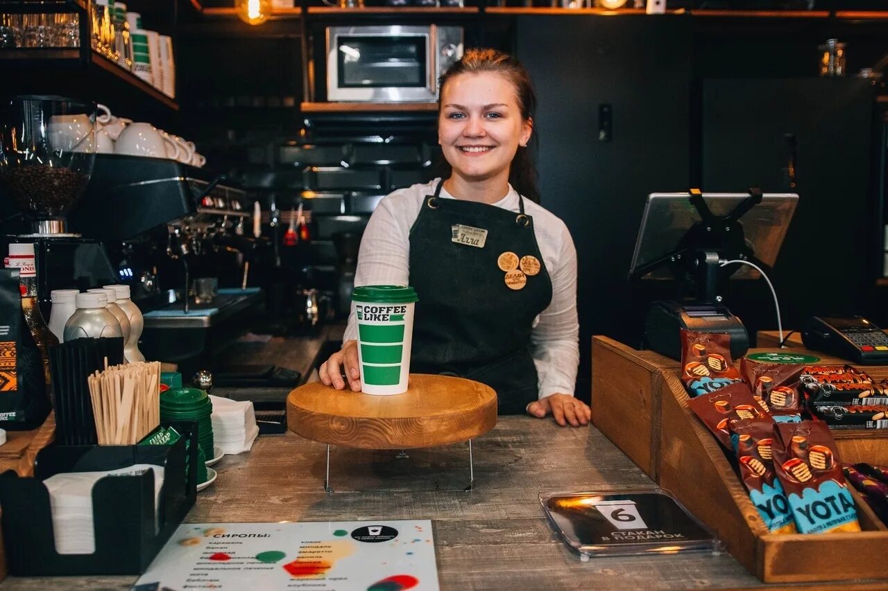 Бариста воронеж. Кофе лайк Набережные Челны. Coffee like кофейня. Бариста Coffee like.