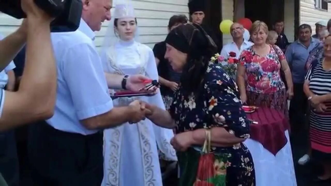 Погода на 10 дней в эльхотово точный. Эльхотово. 3 школа эльхотово. 1 школа эльхотово. Достопримечательности эльхотово.