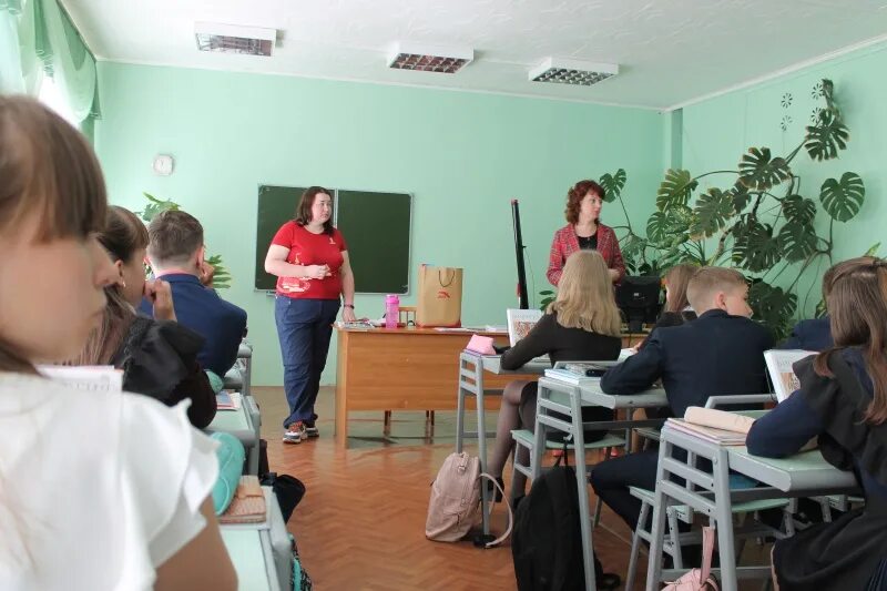 Ковылкино школа 1. 2 школа ковылкино. Гимназия 1 ковылкино. Школы ковылкино мордовия. Женская футбольная команда ковылкино.