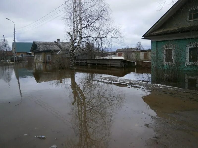 Давыдовка волгоградская область паводок. Каратунка. Половодье в деревне. Тобол наводнение новолыбаево. Половодье в инте.
