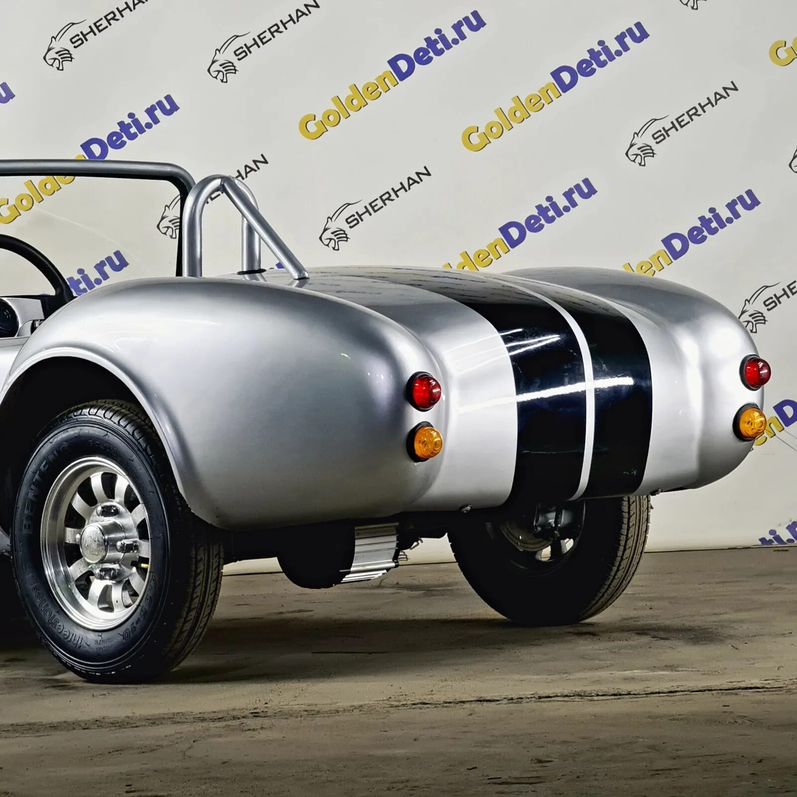 Sherhan shelby cobra. Шелби кобра 2025. бензиновый автомобиль sherhan shelby cobra.