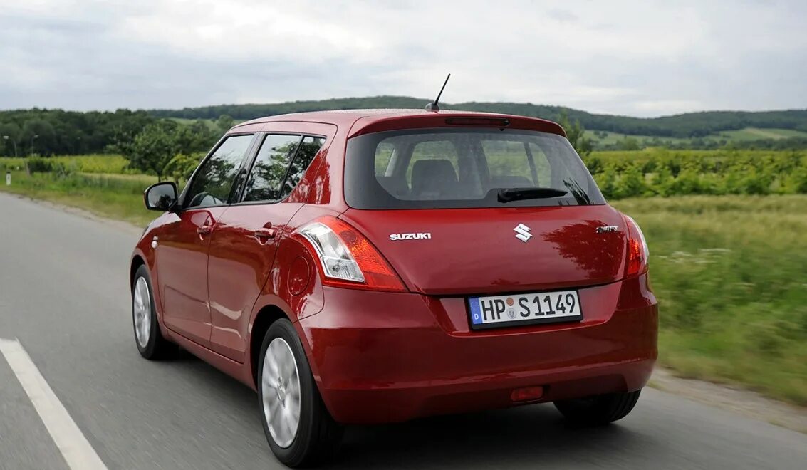 Сузуки свифт 4. Судзуки свифт 5. Suzuki swift 2009. Сузуки свифт 5 поколения. Suzuki swift 2013.