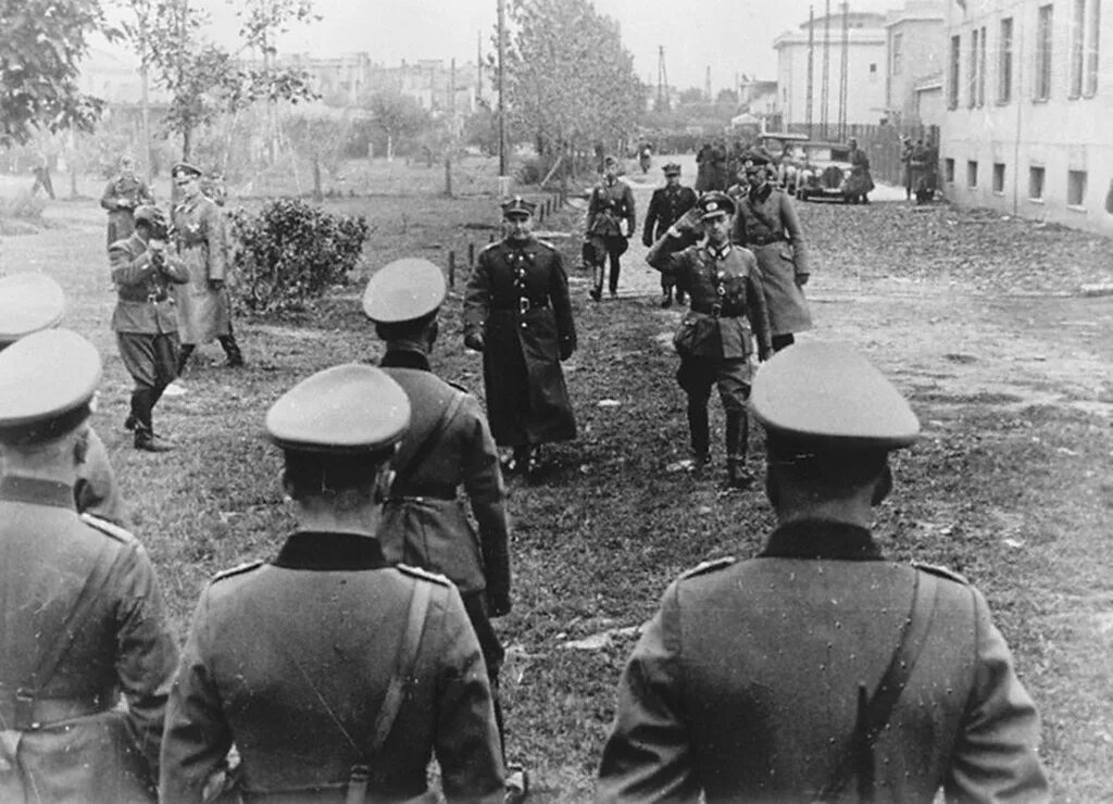 Вторую мировую войну начала польша. Капитуляция варшавы 1939. оккупированная польша 1939. вторжение в польшу 1939 германия. капитуляция польши 1939.