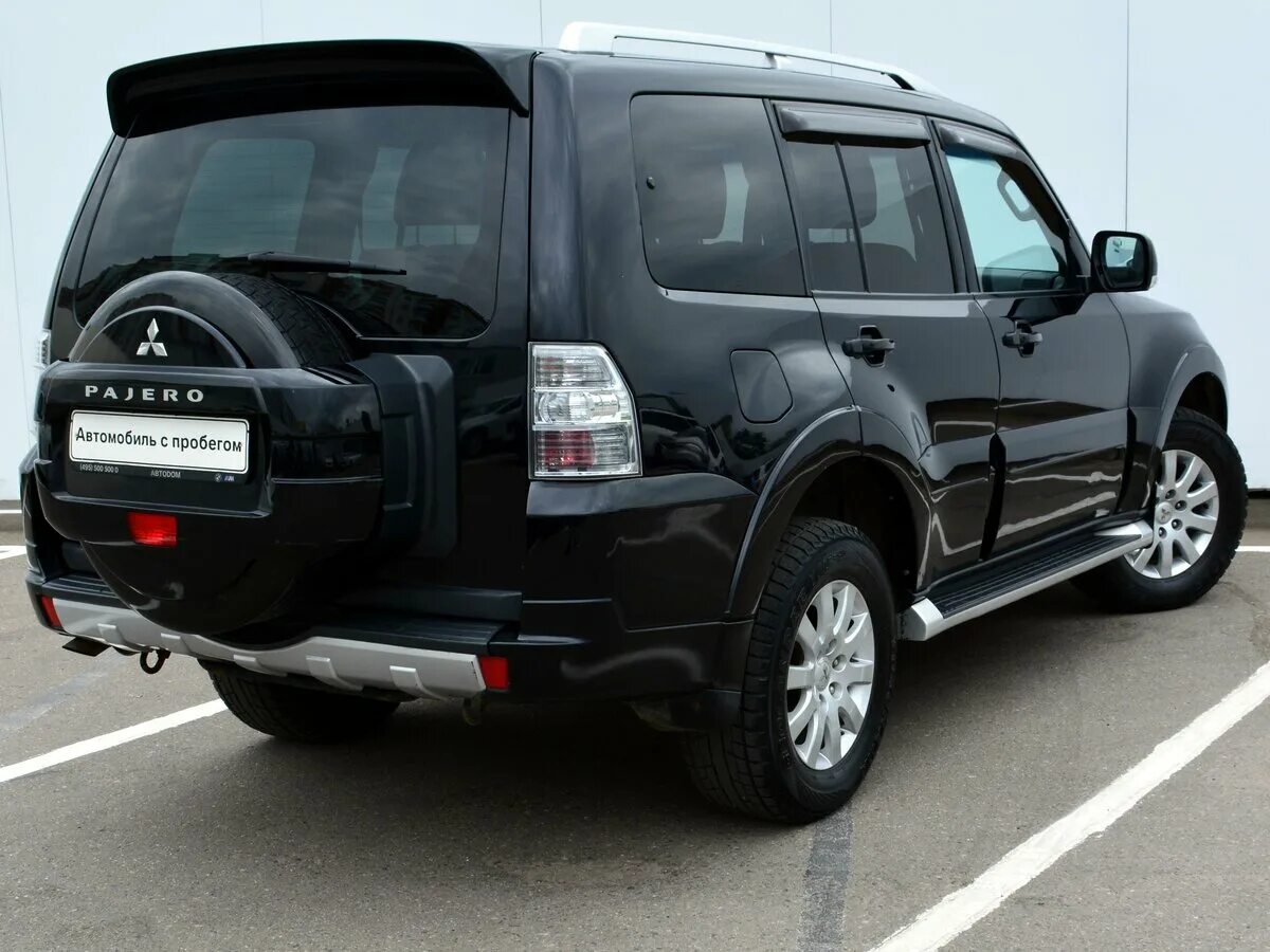 Митсубиси паджеро 4 3.0 купить. Mitsubishi Pajero 3.0 LWB. Мицубиси Паджеро 3.2 LWB, 2012 Г. Mitsubishi Pajero 3.0 LWB 2012. Митсубиси Паджеро 4 3.0 2010г.