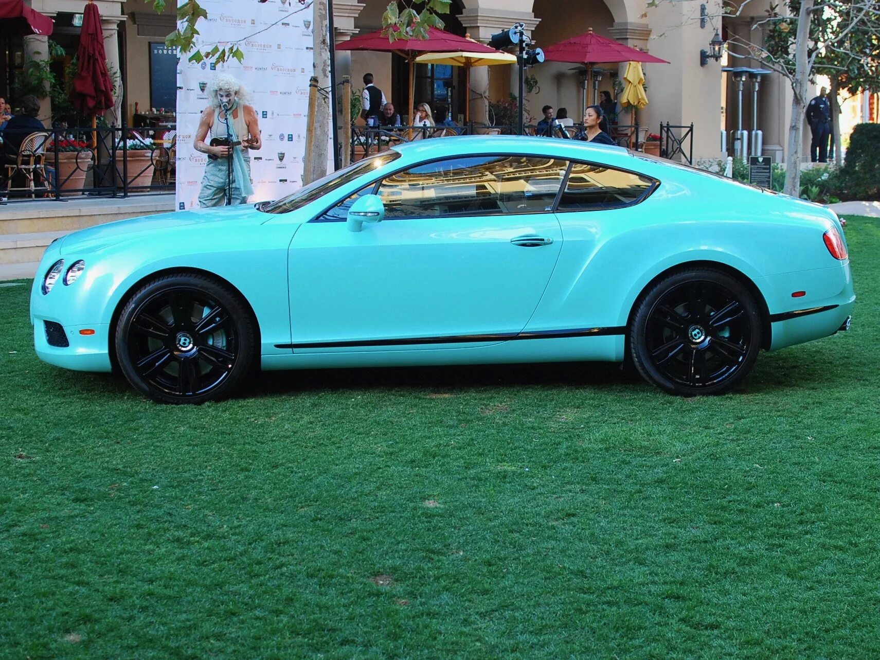 порше 911 каррера с бирюзовый. лазурная машина. бирюзовая машина. Bmw 4 series бирюзовая. бентли тиффани блу.