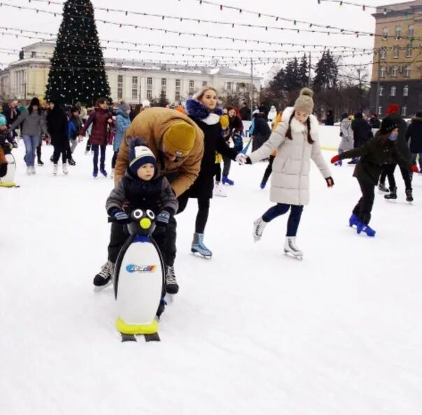 Телефоны катков. Открытый каток в г. Орел. Открытый каток в Краснодарском крае. Каток в Великом Устюге открытый каток. Открытый каток в г. Орел 2022.