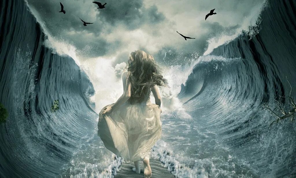 Ходить по воде. Бежать по воде во сне. Ходить по воде. Мужик бежит по воде. Человек идет по воде.