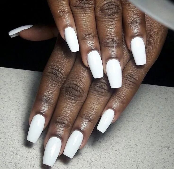 Белые нарощенные ногти. Акриловые ногти. Белые нарощенные ногти. Наращивание ногтей белый. Нарощенные ногти белого цвета.