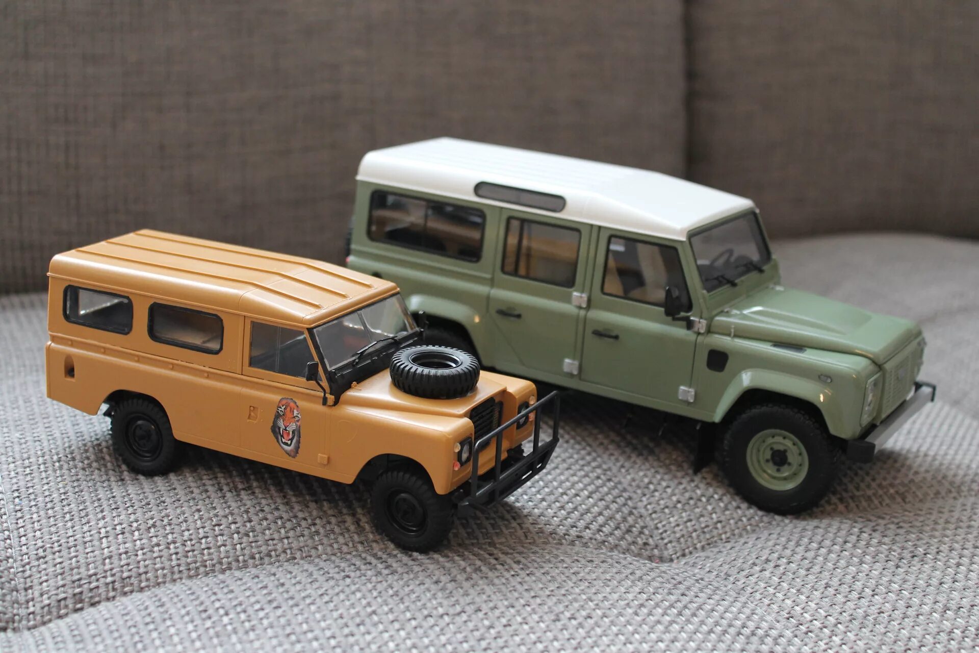 Дефендер 1/43. Land Rover 110 1/18. Land Rover Defender works 1:18. Land Rover Defender almost real 1 18. Defender real