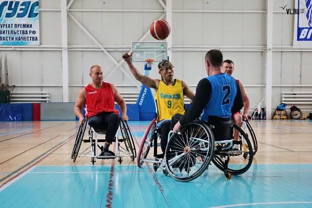 Спорт для людей с ограниченными возможностями. Инвалиды спортсмены. Спортивные соревнования инвалидов.