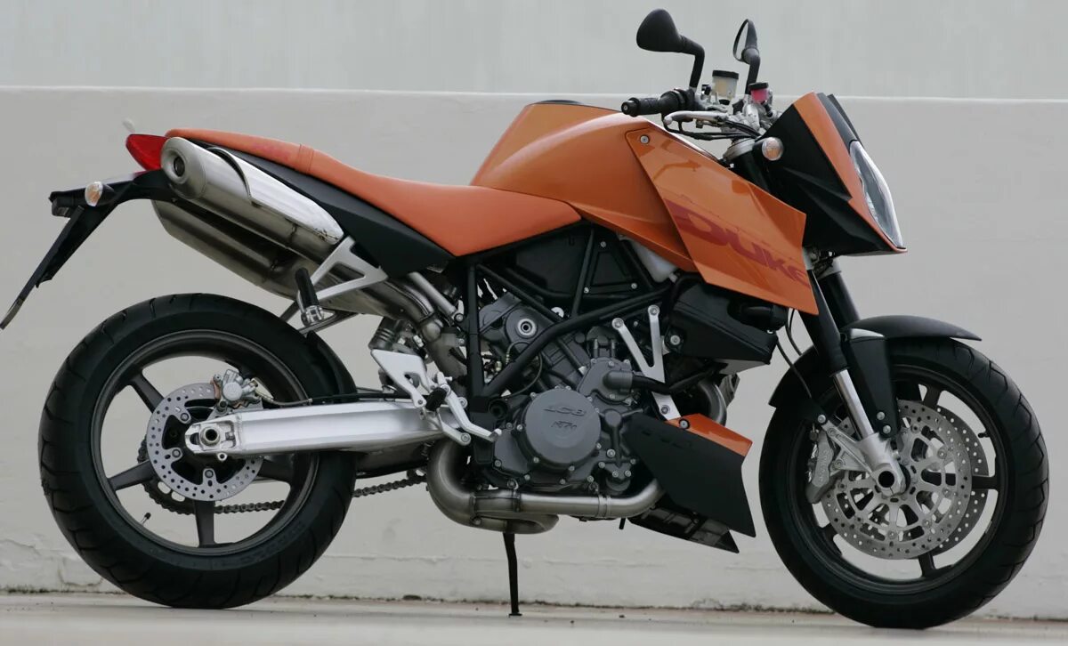 Ktm duke 990. Ктм 990 super duke. Ктм дюк 990. Ktm 990 super duke r. Ктм дюк 990 2005.