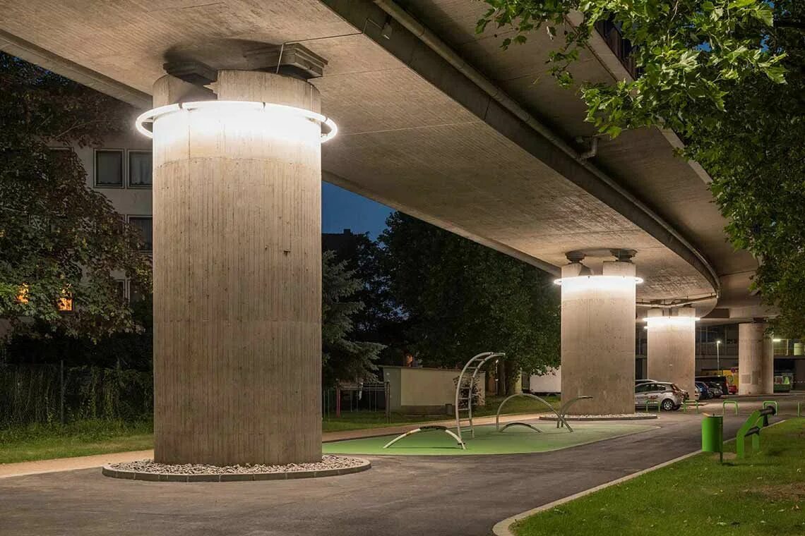 Light column