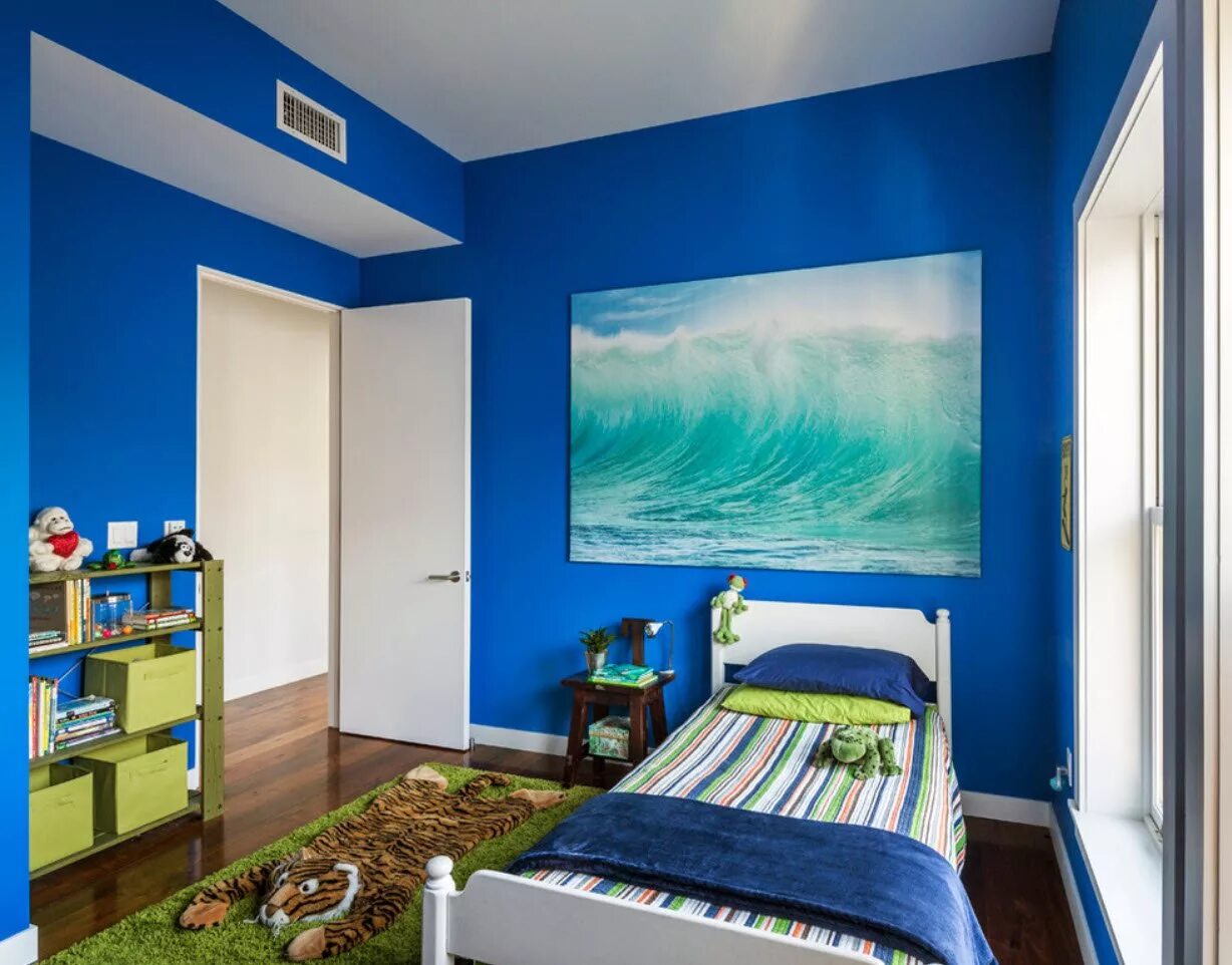 Где живут синие. Голубая комната. Спальня для мальчика. Комната для мальчика в синем цвете. Комната для подростка в синих тонах.
