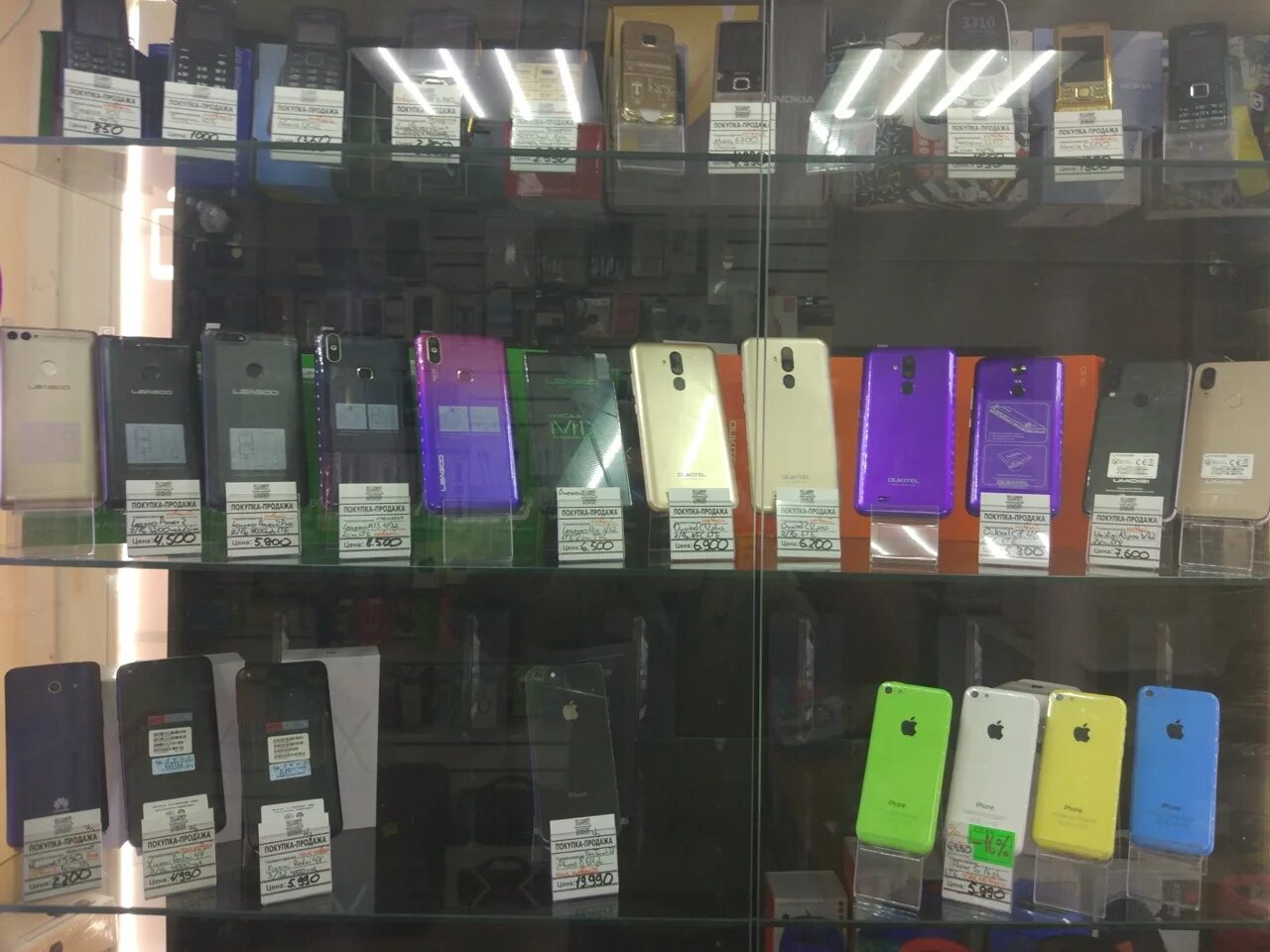 Магазин запчастей для телефонов. Комплектующие для смартфонов. Кузнечики маркет подольск. Техком подольск октябрьский. Магазин техники подольск.