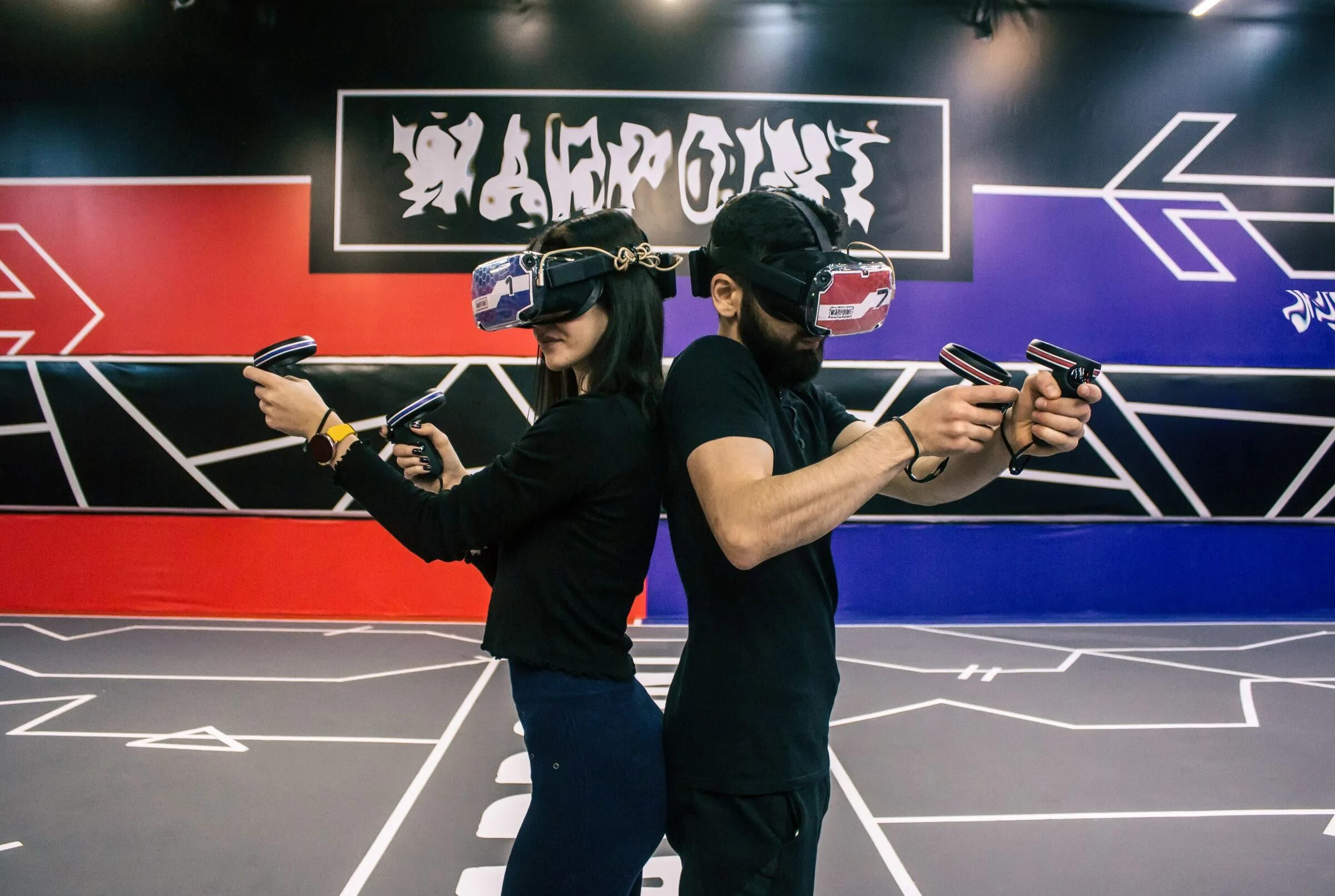 Warpoint virtual arena. Варпоинт логотип. Варпоинт арена виртуальной реальности. Warpoint arena таганрог. Warpaint арена.