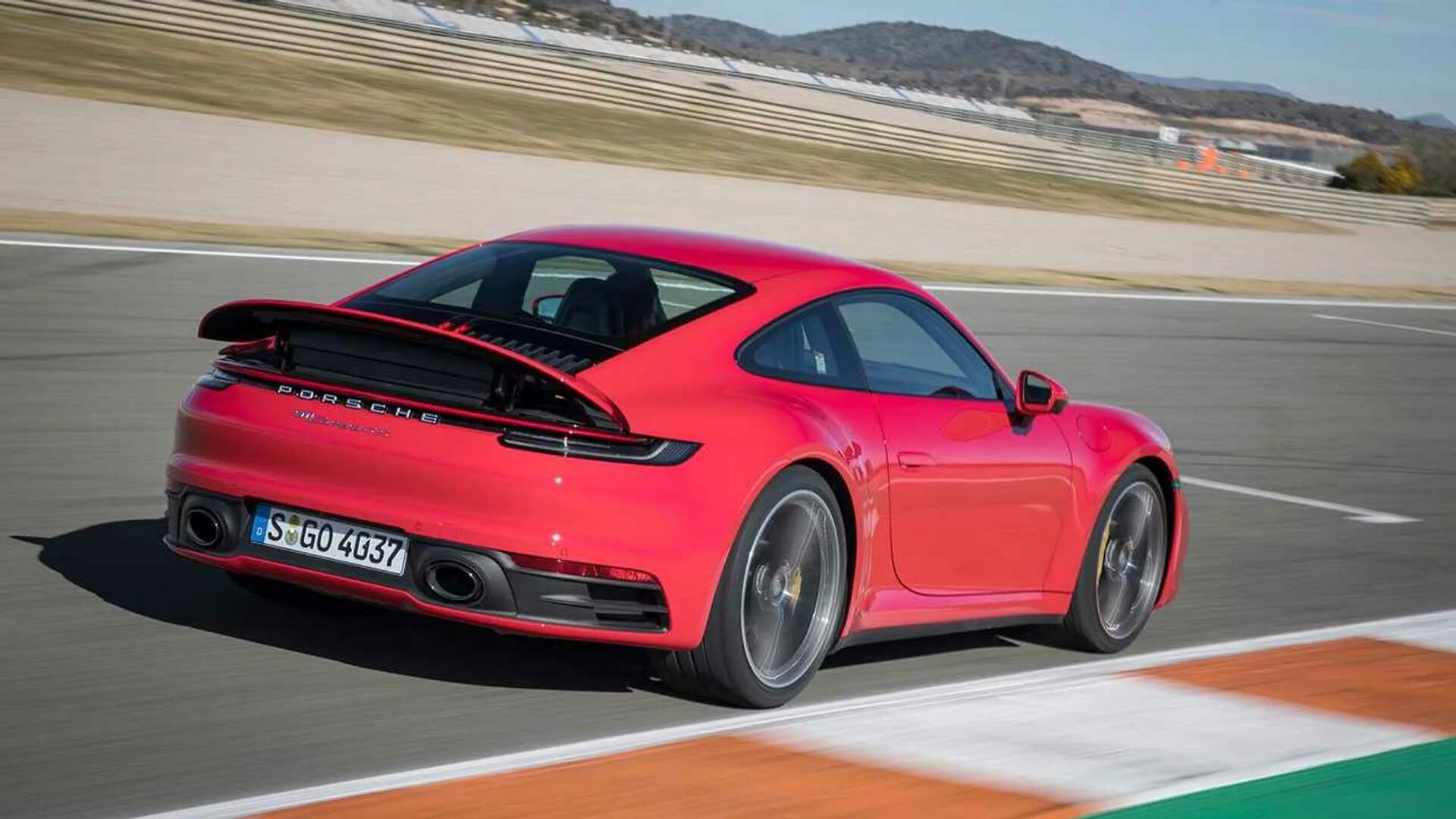 Porsche s4. Porsche 911 carrera 4s 991. Порше 911 каррера 4s 2020. Porsche 911 carrera 4s. Porsche s4.