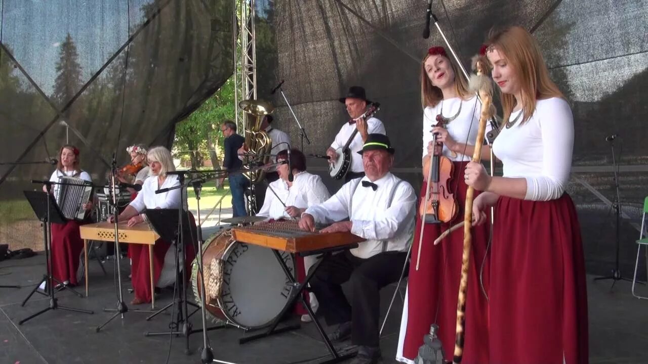Латышские народные песни. Уроки музыки в латвии. латвийские народные песни. народные песни латвии. латышские народные песни современные.