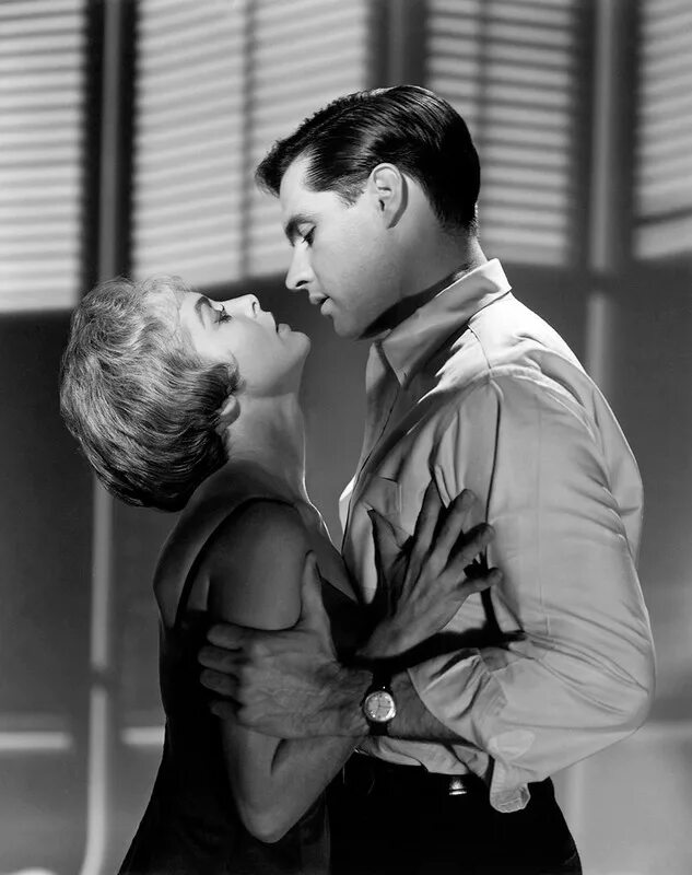 Психо фильм 1960 хичкок. Психо 1960 отзывы. Фильм психо альфреда хичкока. Хичкок психо. Мы и они фильм 1960 режиссер.