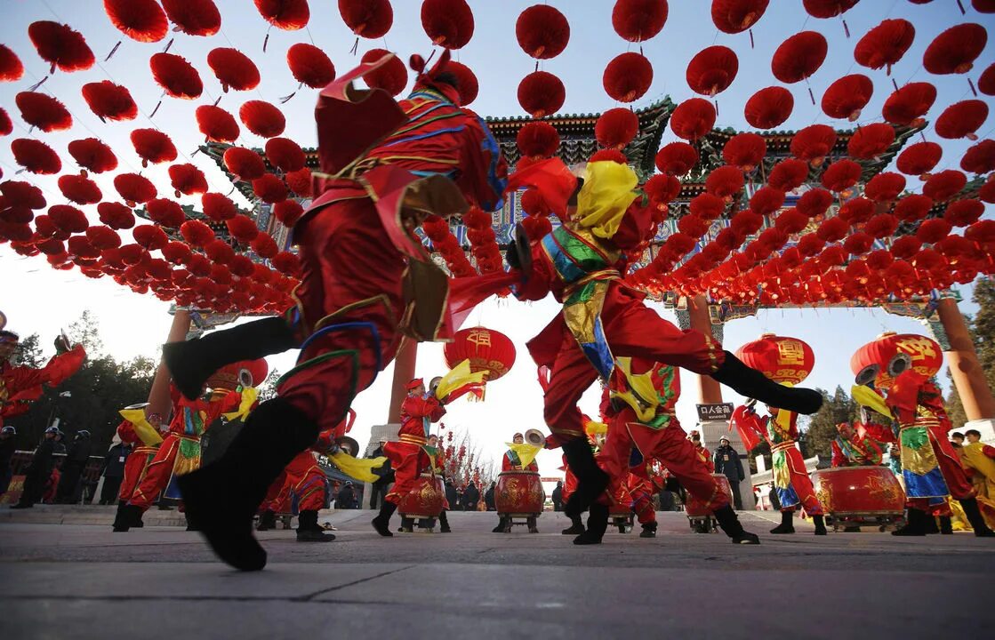 Праздники в китае. Китайский новый год (chinese new year). Праздник лета в китае. Китайский карнавал. Китайские праздники.