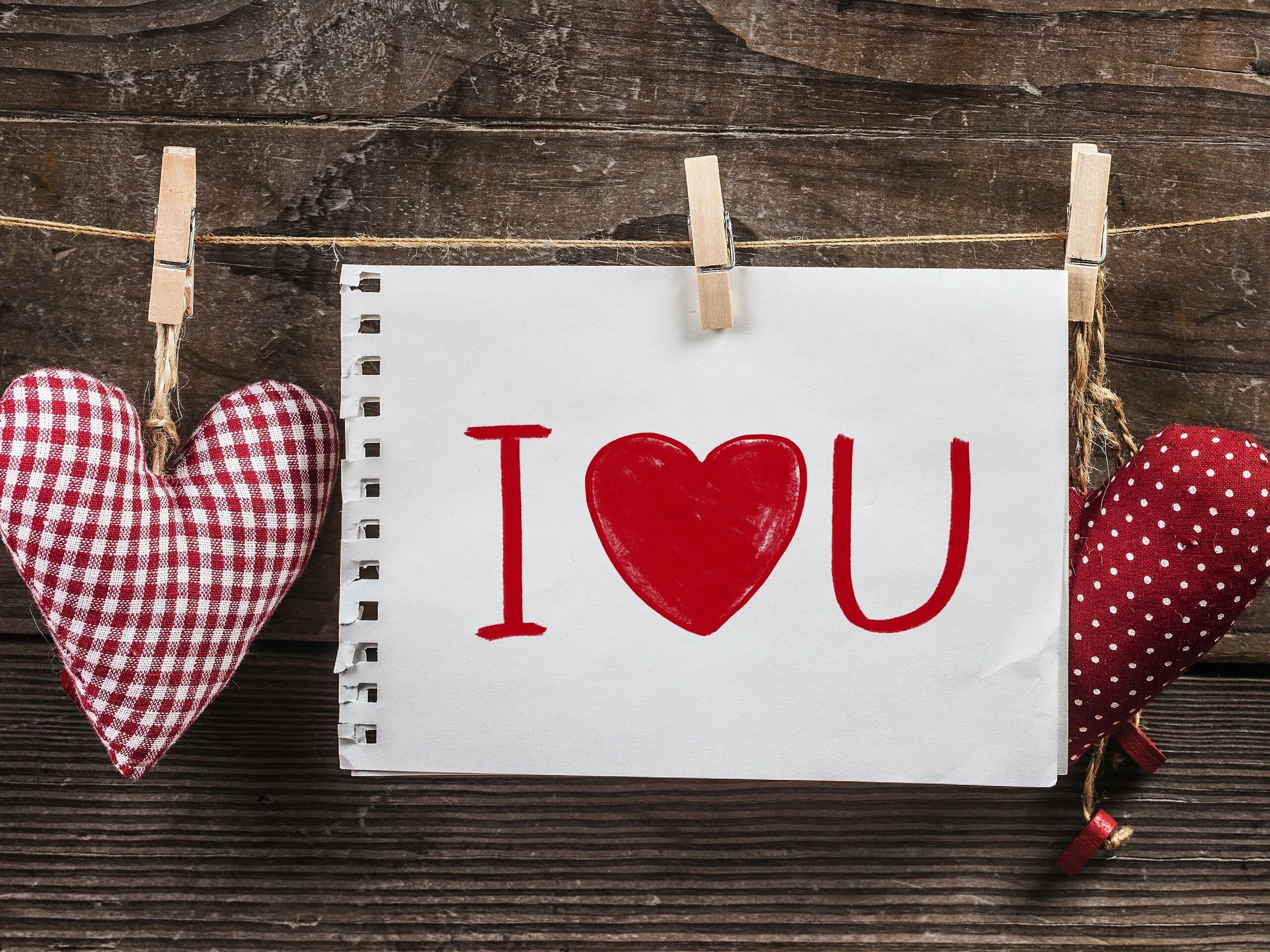Надпись love. Люблю шик. Стильное сердечко. Подарки на 14 февраля из фанеры. Люблю шик.