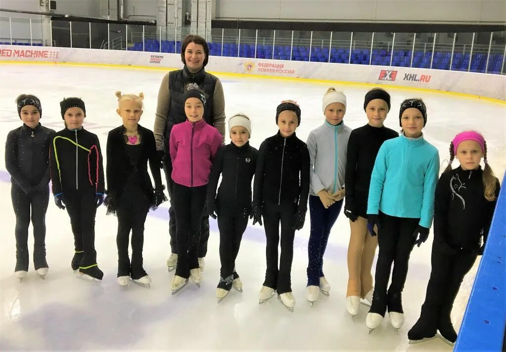 Школа фигурного катания брайс. Школа фигурного катания golden ice. Гребенкина школа фигурного катания. Школа фигурного катания академия спорта грамота. Школа фигурного катания ice school.